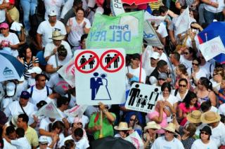 200 000 de portoricani protestează împotriva căsătoriilor homosexuale