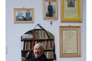 Din amintirile părintelui profesor Bucescu: „Asta nu-i cărămida popii, e a bisericii!”