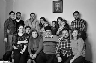 Mamă a şapte copii, stâlp de familie creştină