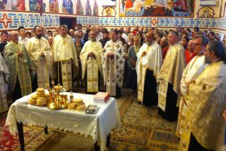 "Să ne bucurăm pentru că putem să zidim biserici"