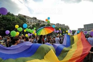 Un nou atac împotriva familiei creştine: GayFest 2013