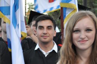 IPS Teofan: "Să fiţi buni profesionişti, dar şi buni creştini"