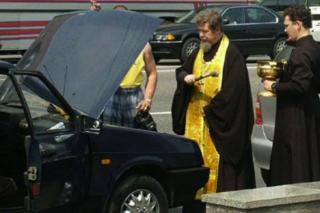 Părinte, binecuvintează-mi maşina!