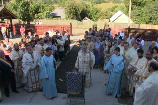 Sfințirea bisericii parohiei Roșiori