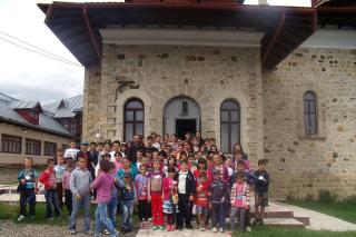 Tabăra de creație „Dăruind vei dobândi”, la parohia Filioara din Târgu Neamț