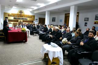 „Familia - realizarea pe pământ a tainei Preasfintei Treimi“