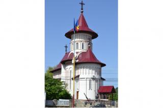 Doi ierarhi vor sfinţi biserica militară din Suceava