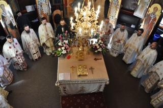 „Sfinţii Zenovie şi Zenovia au arătat o viaţă neţărmurită faţă de Dumnezeu”
