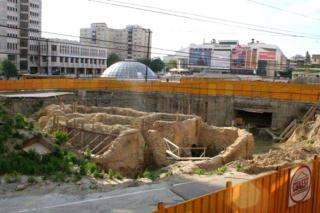 Ruine pe strada Anastasie Panu