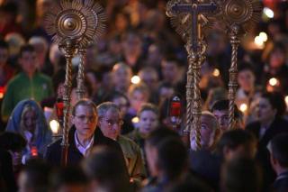 Sfânta Liturghie săvârșită noaptea pentru încetarea calamităților din Rusia