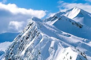 Zonele de abrupt din Masivul Piatra Craiului nu sunt recomandate turiștilor pe perioada iernii