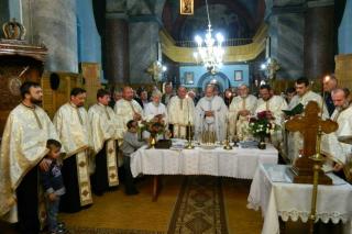 Sfântul Maslu oficiat de 16 preoţi la parohia Bodeşti