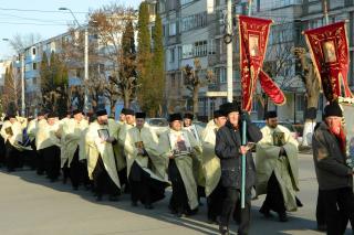 Procesiune închinată Sfântului Nicolae la Oneşti