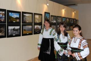 Expoziţie de pictură la Rădăuţi