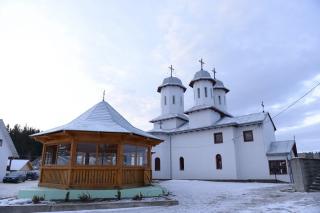 Sfântul Antonie cel Mare, serbat la Mănăstirea Piatra Tăieturii