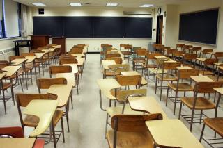 Joi, unitățile de învățământ preuniversitar din București și alte 14 județe din țară vor rămâne închise
