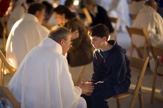 Biserica Catolică își sporește numărul credincioșilor care se spovedesc