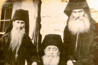 Părintele Efrem trăia şi vedea raiul din această viaţă