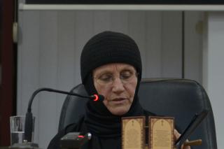 (Video) Maica Siluana Vlad – Cine mă desparte de Hristos?