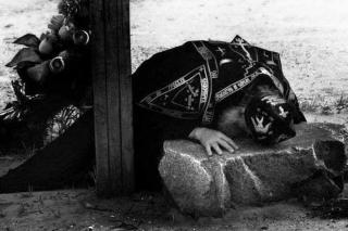 Luaţi aminte cum sunt lucrurile şi vă păziţi să nu vă trândăviţi!