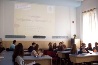 Voluntarii Colegiului „Costache Negruzzi“ s-au reunit într-un club