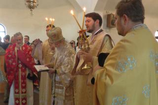 Liturghie arhierească în Parohia Mitocu Dragomirnei 2
