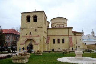 IPS Teofan va sfinţi, luni, Centrul de Zi „Sfântul Proroc Zaharia“ pentru persoane cu deficienţe de auz şi vorbire