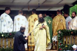 Cei cărora acum 20 ani le-am predat religie, aceloraşi astăzi trebuie să le împărţim pliante contra fumatului, contra drogurilor...