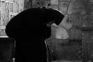 Chemarea numelui lui Iisus umple „văzduhul inimii de bucurie şi de linişte”