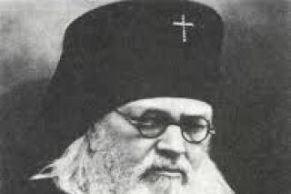 „Nu sunt numai preot, sunt şi doctor!” –	răspunsul Sfântului Luca la rugăciunea unei mame