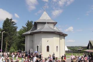 PS Ioachim Băcăuanul a târnosit biserica Spitalului Municipal din Oneşti