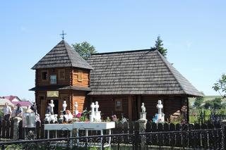 Biserica de lemn din satul Talpa, resfinţită de IPS Mitropolit Teofan