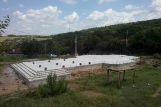 Lucrări de construcţie la biserica Parohiei Dancaş