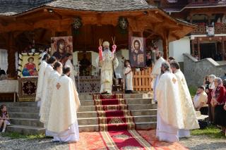 Sfântul Mare Mucenic Pantelimon, sărbătorit la Mănăstirea Paltin prin Liturghie arhierească