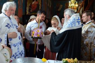 Sfânta Liturghie, slujba de sfinţire şi Taina Botezului, săvârşite de IPS Mitropolit Teofan în Parohia Vâlcica - Tătăruşi