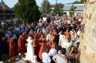Biserica Parohiei Filioara - Agapia, resfinţită de IPS Mitropolit Teofan (GALERIE FOTO)