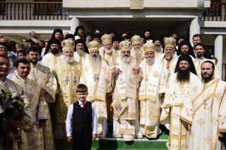 Mănăstirea Caraiman în haine de sărbătoare
