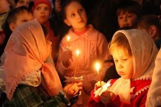Din mila lui Dumnezeu, acum copiii educă părinţii