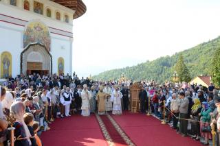 Sfinţii Cuvioşi Simeon şi Amfilohie, cinstiţi la Mănăstirea Pângăraţi prin Liturghie arhierească