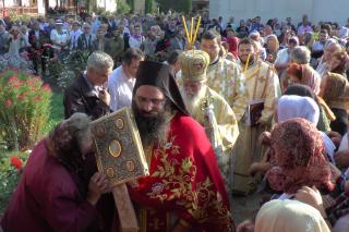 Slujbă arhierească la hramul de toamnă al Mănăstirii Râşca