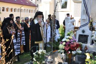 Parastas pentru părintele Zenovie Ghidescu, la Mănăstirea Nechit