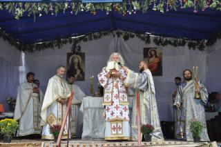 Binecuvântare arhierească în Parohia Vâlcelele