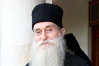 Mântuitorul spune: „Iubiți pe vrăjmași”, pe cel care-ți face rău