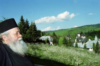 A trecut la Domnul Părintele Victorin Oanele, starețul Mănăstirii Sihăstria