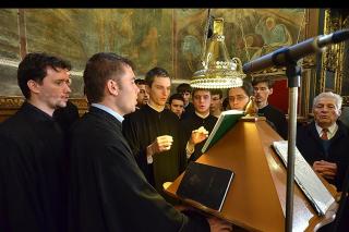 Care este semnificația cântării „Dumnezeu este Domnul”?