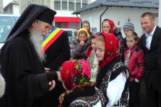 Vizită arhierească în Parohia „Sfinţii Arhangheli“ - Marginea I