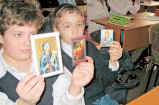 Votați pentru menținerea religiei în școli!