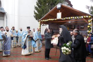 Atmosferă de binecuvântare la hramul Bisericii Vovidenia din municipiul Botoşani