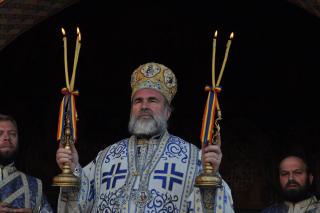Întronizarea noului arhipăstor al Eparhiei Romanului şi Bacăului