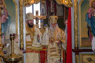 Sfântă Liturghie oficiată de doi arhierei,în Parohia Capu Câmpului